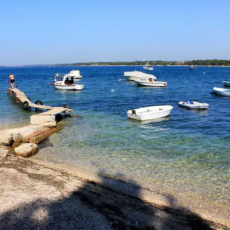 With Parking Space Stinjan, - 7368 * プーラ