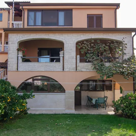 With Parking Space Stinjan, Pula - 7368 *