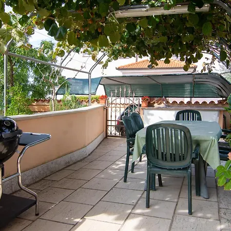 With Parking Space Stinjan, - 7368 Apartment Pula