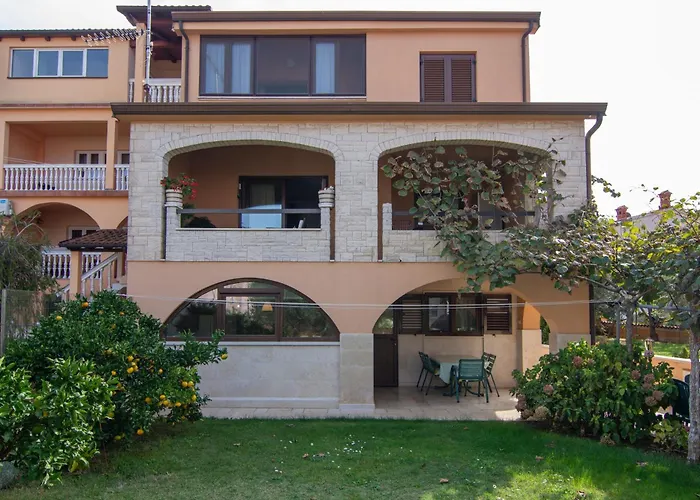 With Parking Space Stinjan, Pula - 7368 *